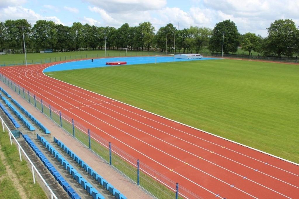 Hotel Sportowy Wolsztyn Εξωτερικό φωτογραφία